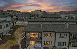 A Modern Mountain Retreat Near Deer Valley with Game Room & Hot Tub - Heber City, Utah