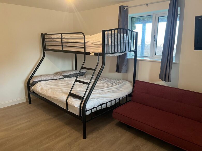 A Modern Sanctuary Above the Anglesey Coast - Llanddona, Isle of Anglesey, United Kingdom