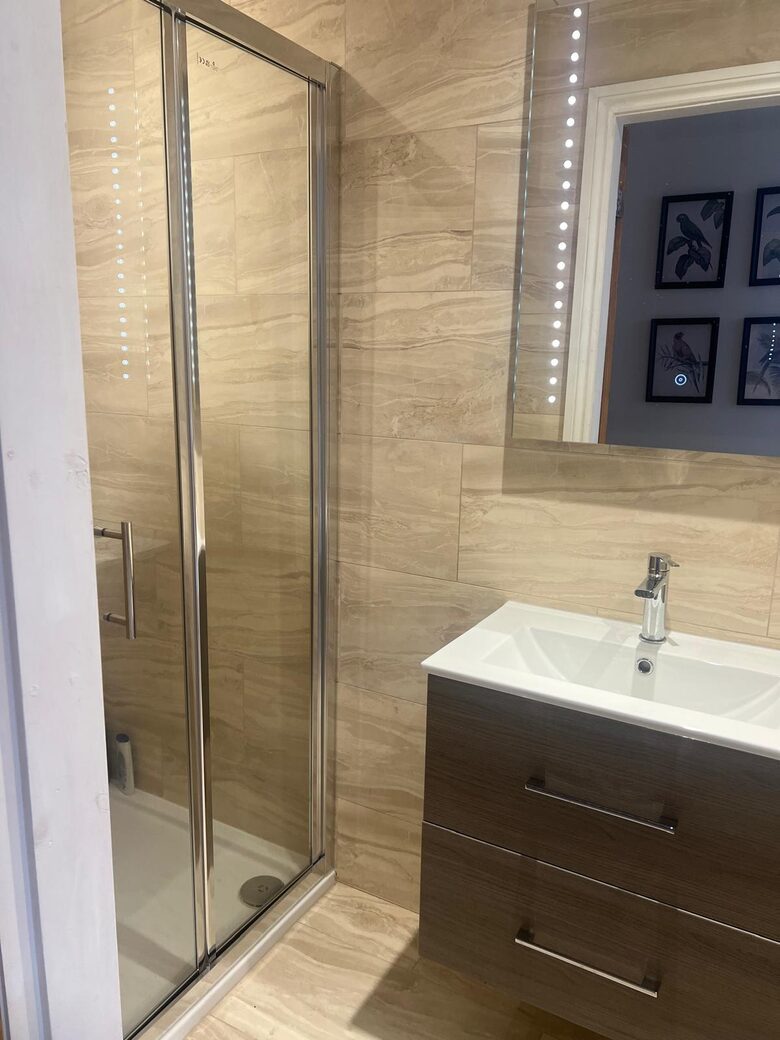 A Modern Sanctuary Above the Anglesey Coast - Llanddona, Isle of Anglesey, United Kingdom