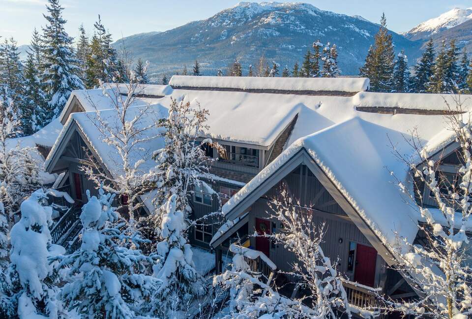 Ski-In/Ski-Out Alpine Retreat in Whistler - Whistler, Canada