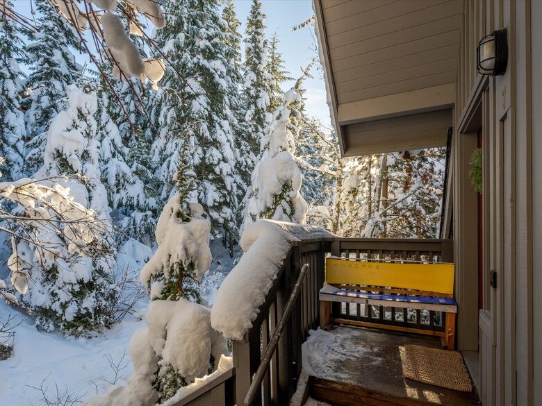 Ski-In/Ski-Out Alpine Retreat in Whistler - Whistler, Canada
