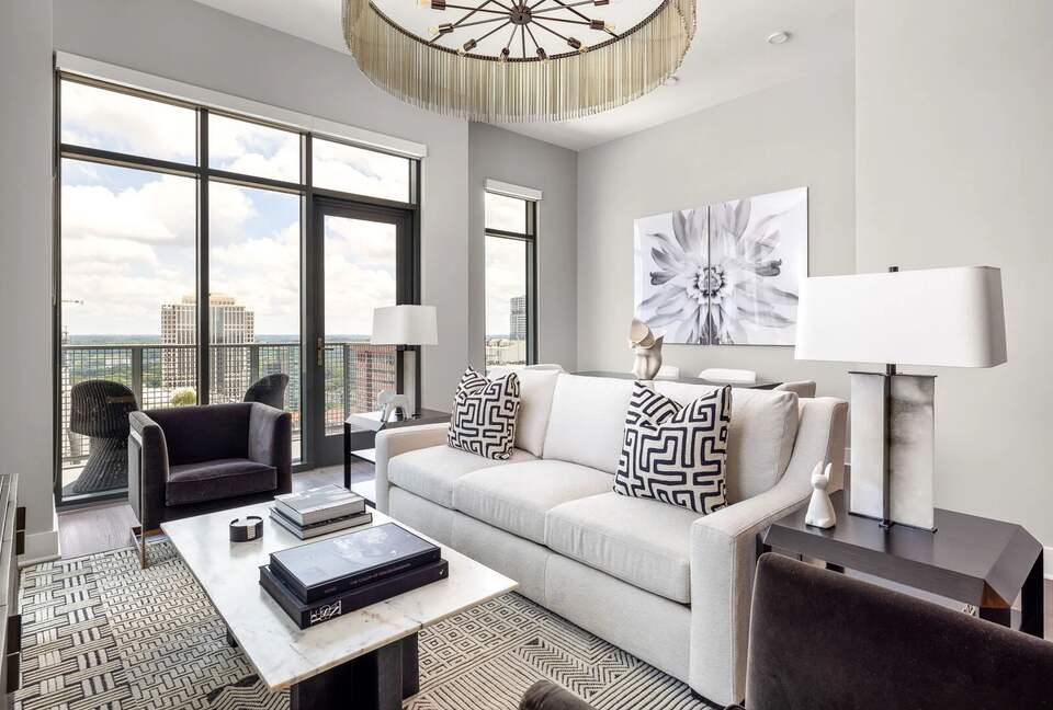 Midtown Atlanta Penthouse with Skyline Views & Luxury Amenities - Atlanta, Georgia