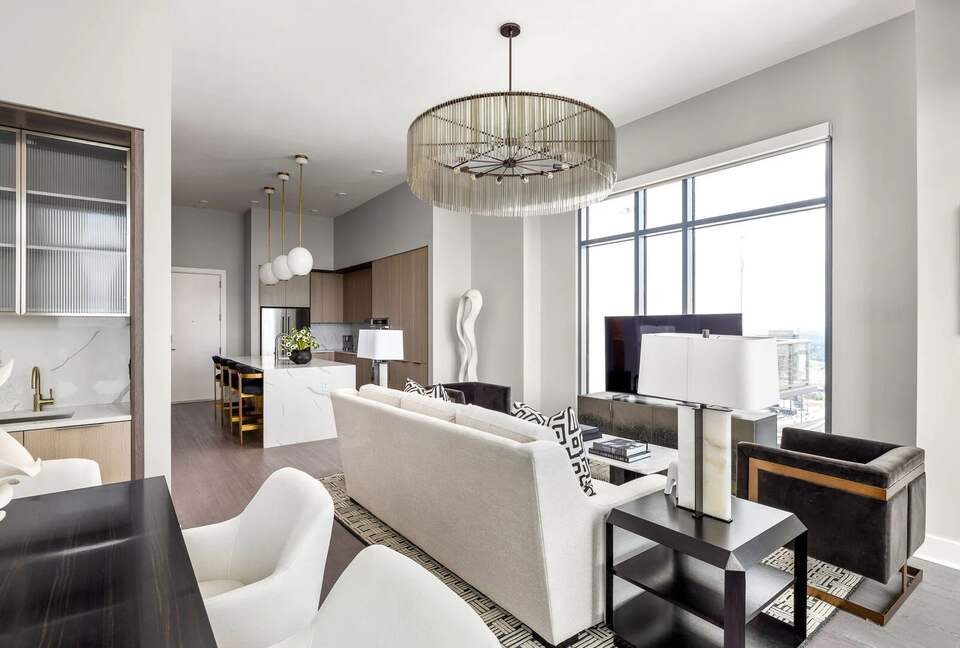 Midtown Atlanta Penthouse with Skyline Views & Luxury Amenities - Atlanta, Georgia