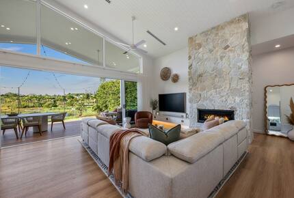 Private Acreage Retreat | Sunset Views, Pool & Fire Pit - Bli Bli, Australia