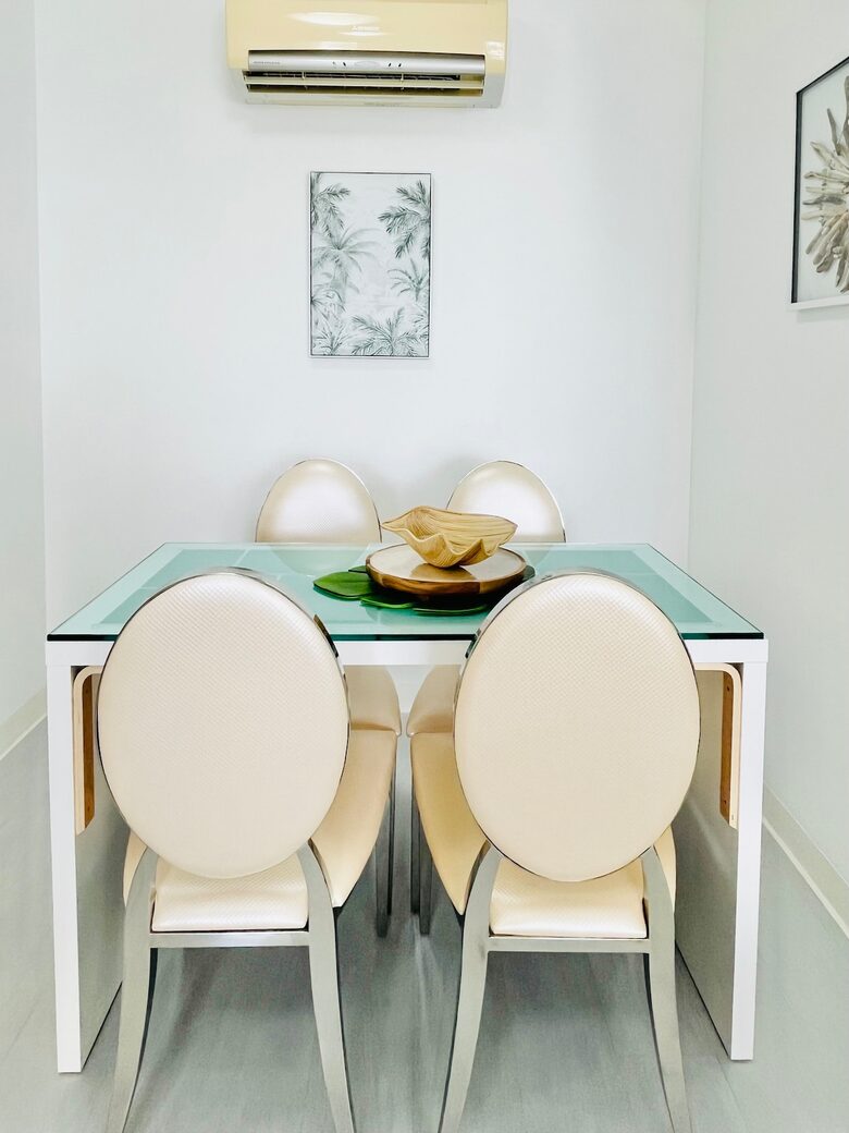 A Modern Oceanview Apartment in Cairns with Rooftop Pool & Spa - Cairns City, Australia