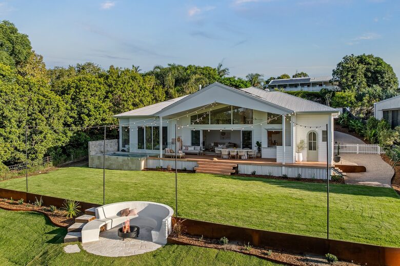 Private Acreage Retreat | Sunset Views, Pool & Fire Pit - Bli Bli, Australia