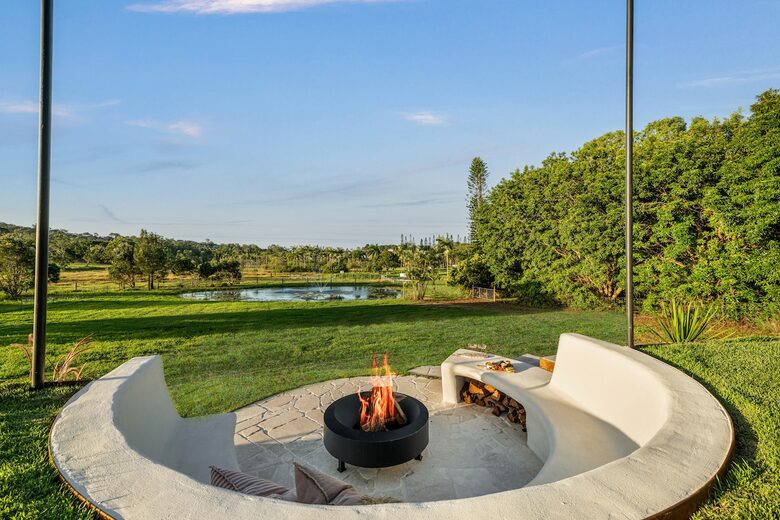 Private Acreage Retreat | Sunset Views, Pool & Fire Pit - Bli Bli, Australia