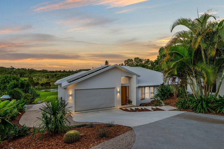 Private Acreage Retreat | Sunset Views, Pool & Fire Pit - Bli Bli, Australia