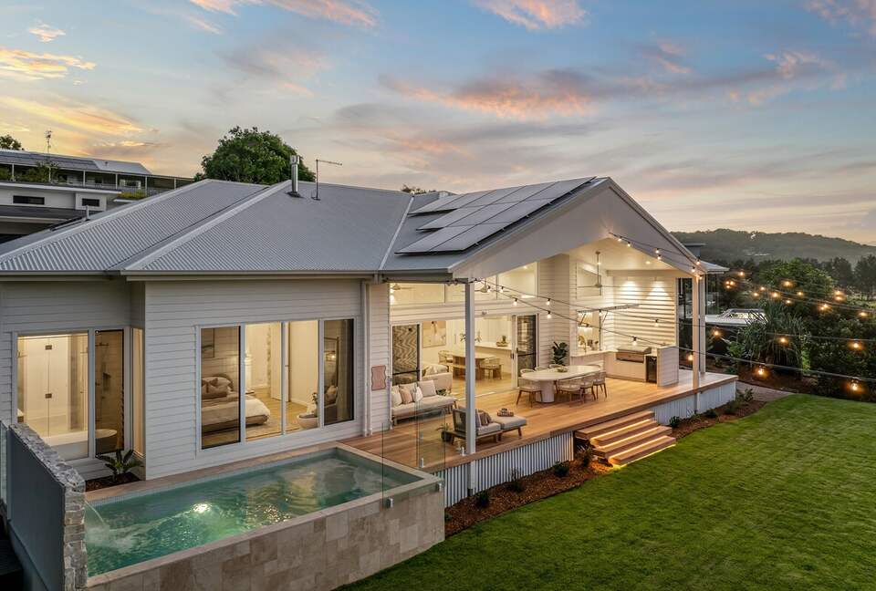 Private Acreage Retreat | Sunset Views, Pool & Fire Pit - Bli Bli, Australia