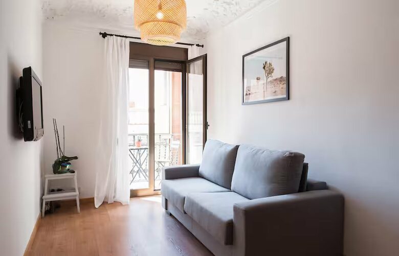Modern apartment in Poble Sec - Barcelona, Spain