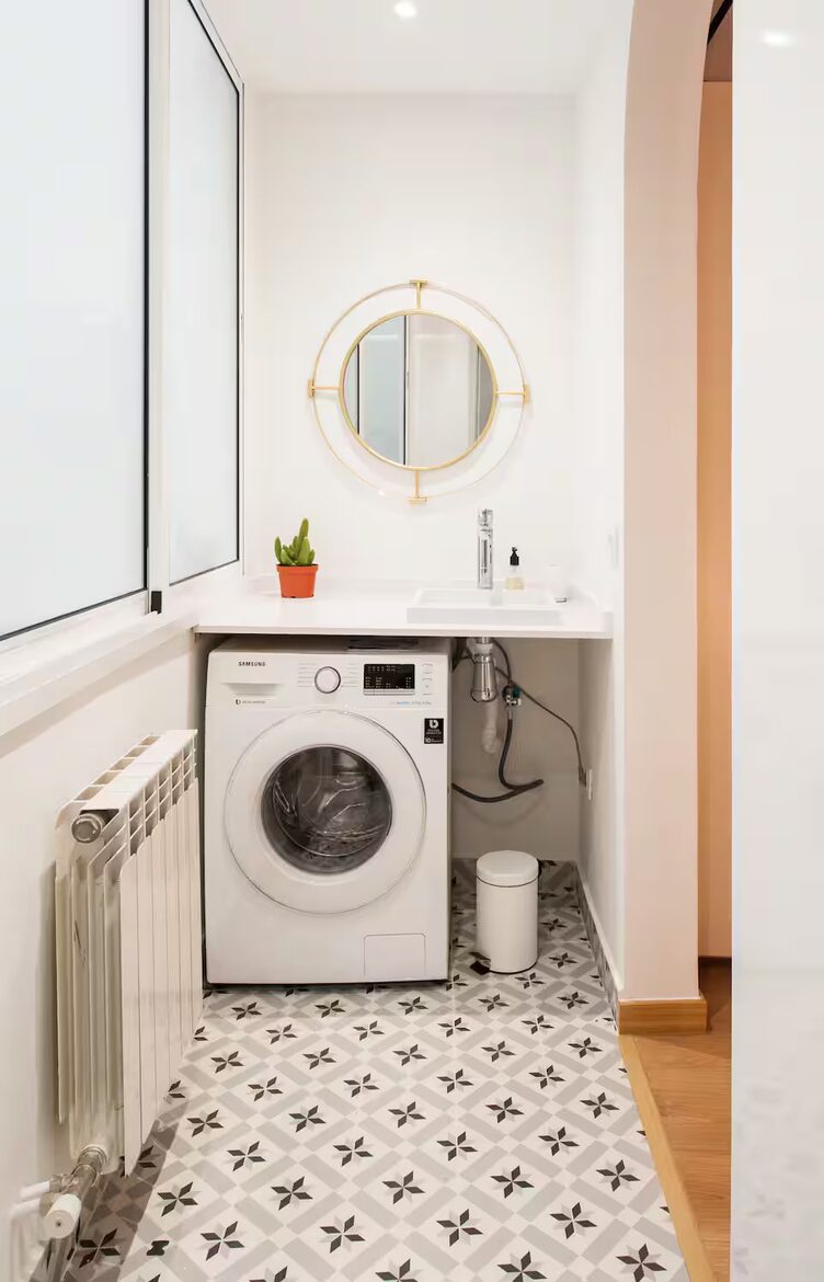 Modern apartment in Poble Sec - Barcelona, Spain