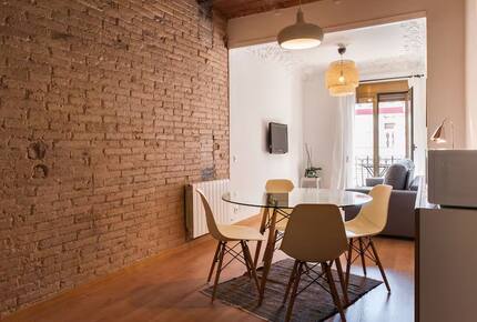 Modern apartment in Poble Sec - Barcelona, Spain