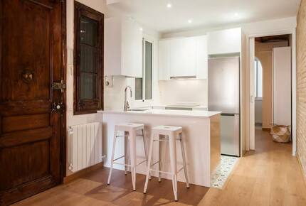Modern apartment in Poble Sec - Barcelona, Spain