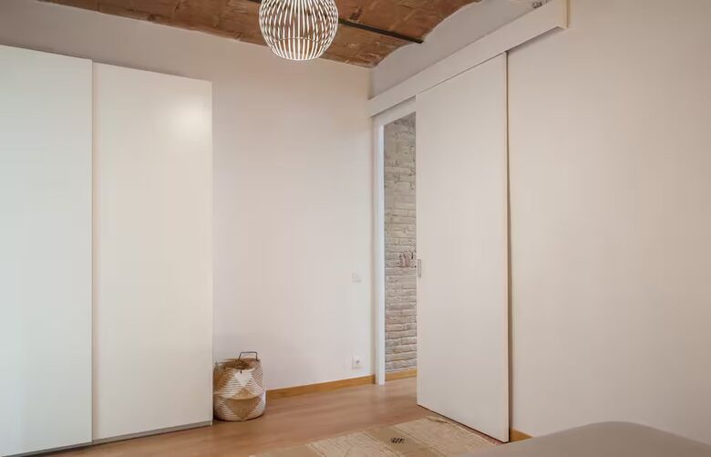 Modern apartment in Poble Sec - Barcelona, Spain