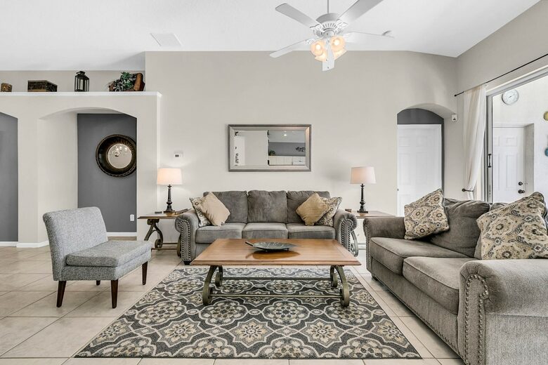 Private Pool Living Near Disney in Windsor Palms - Kissimmee, Florida