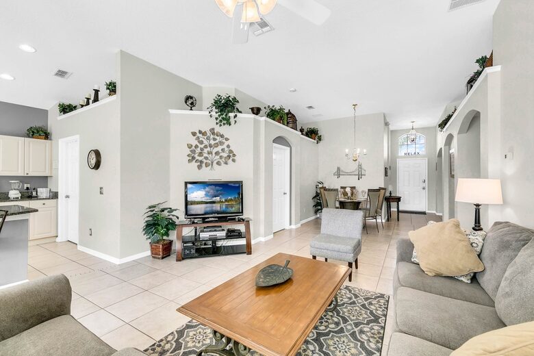 Private Pool Living Near Disney in Windsor Palms - Kissimmee, Florida