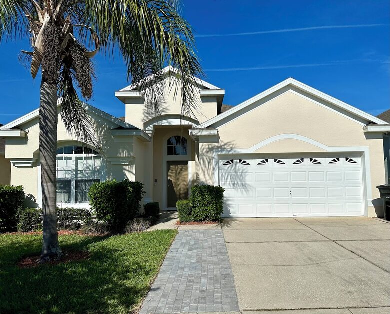 Private Pool Living Near Disney in Windsor Palms - Kissimmee, Florida