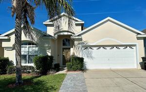 Private Pool Living Near Disney in Windsor Palms - Kissimmee, Florida