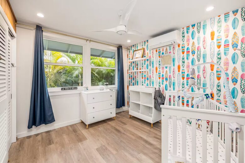 Kailua Beach Retreat Just Steps from the Sand - Kailua, Hawaii