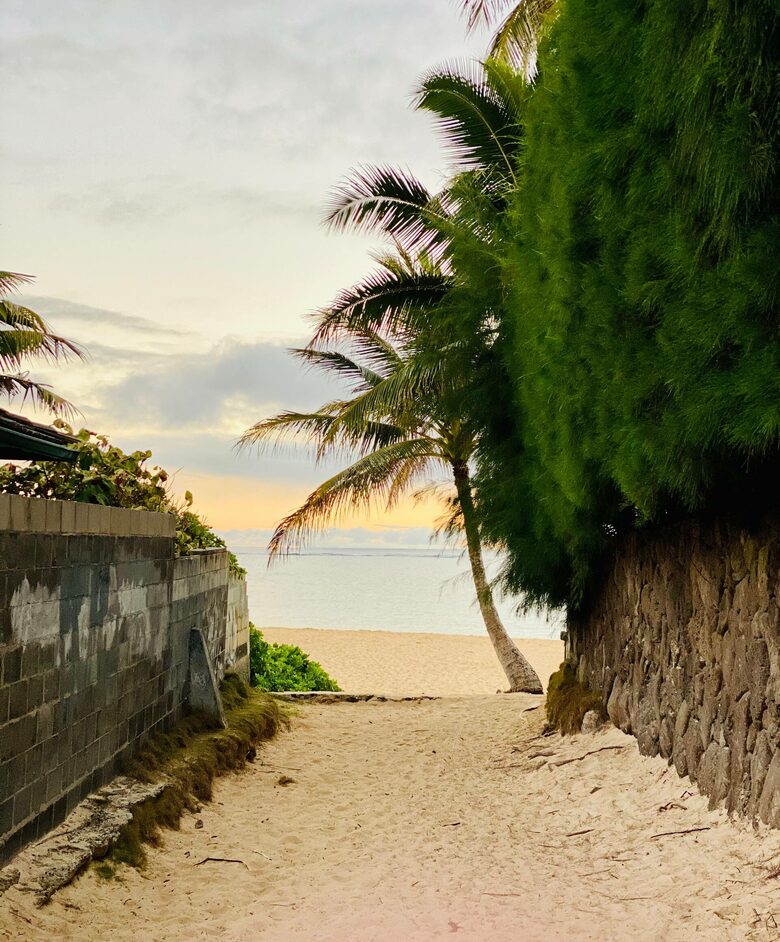 Kailua Beach Retreat Just Steps from the Sand - Kailua, Hawaii