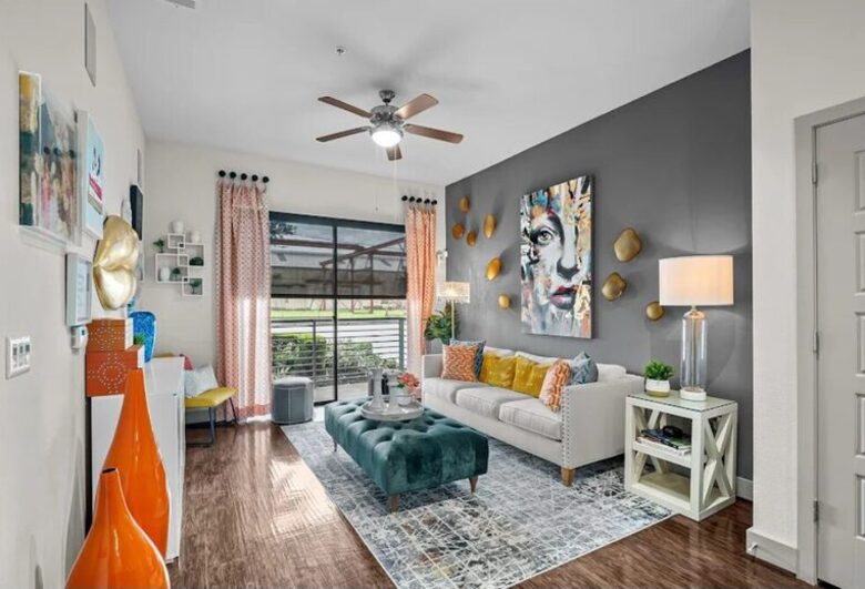 Contemporary City Retreat in Houston - Houston, Texas