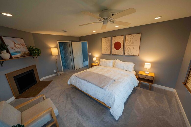 Two-Story Sunroom Above Strouds Run - Athens, Ohio