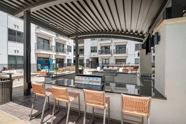 Contemporary City Retreat in Houston - Houston, Texas