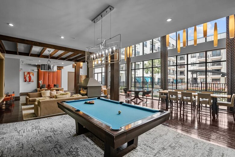 Contemporary City Retreat in Houston - Houston, Texas