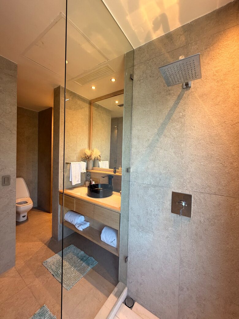 Oceanfront Stillness Above Acapulco Bay - Acapulco, Mexico