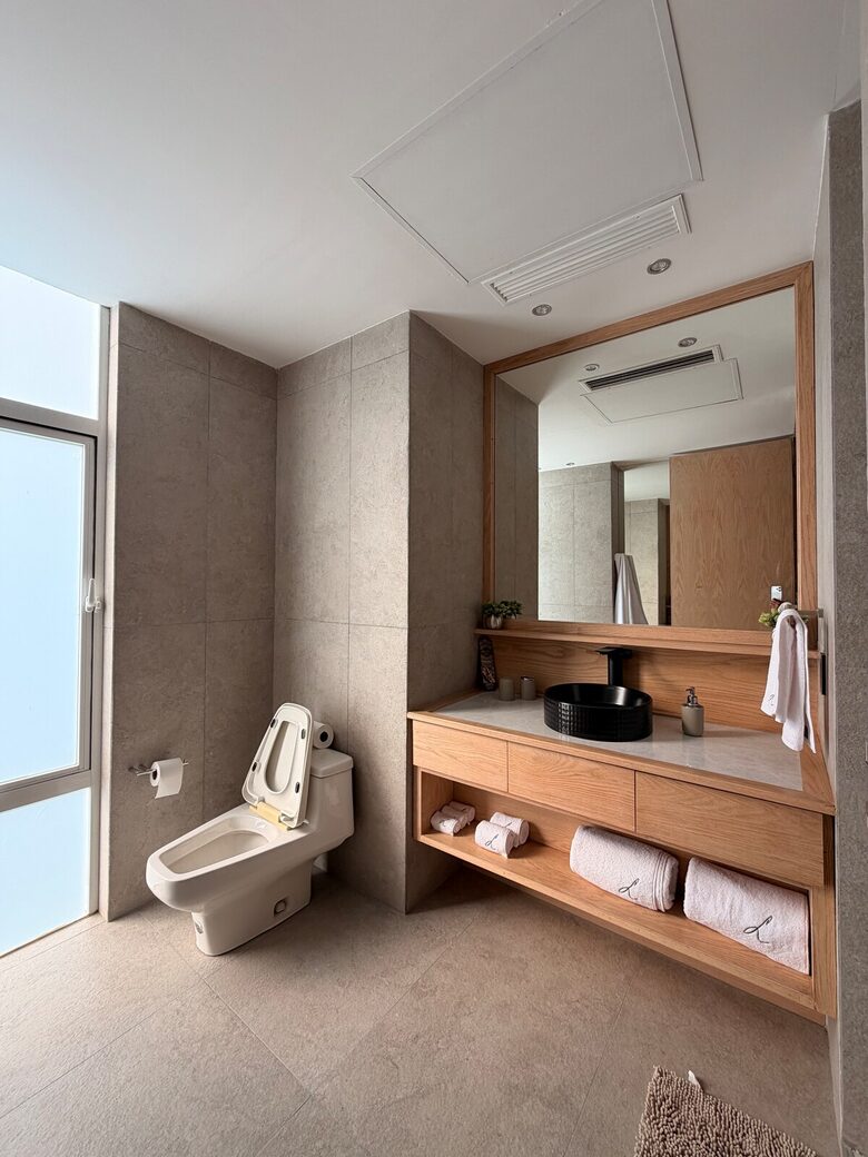 Oceanfront Stillness Above Acapulco Bay - Acapulco, Mexico