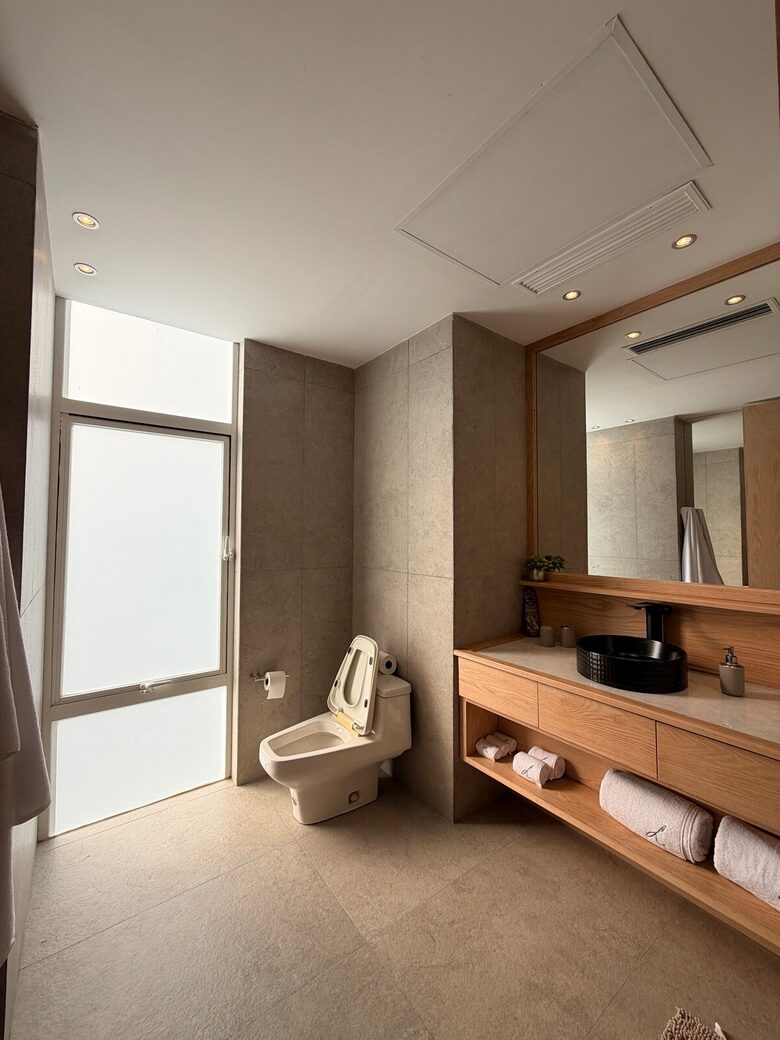 Oceanfront Stillness Above Acapulco Bay - Acapulco, Mexico