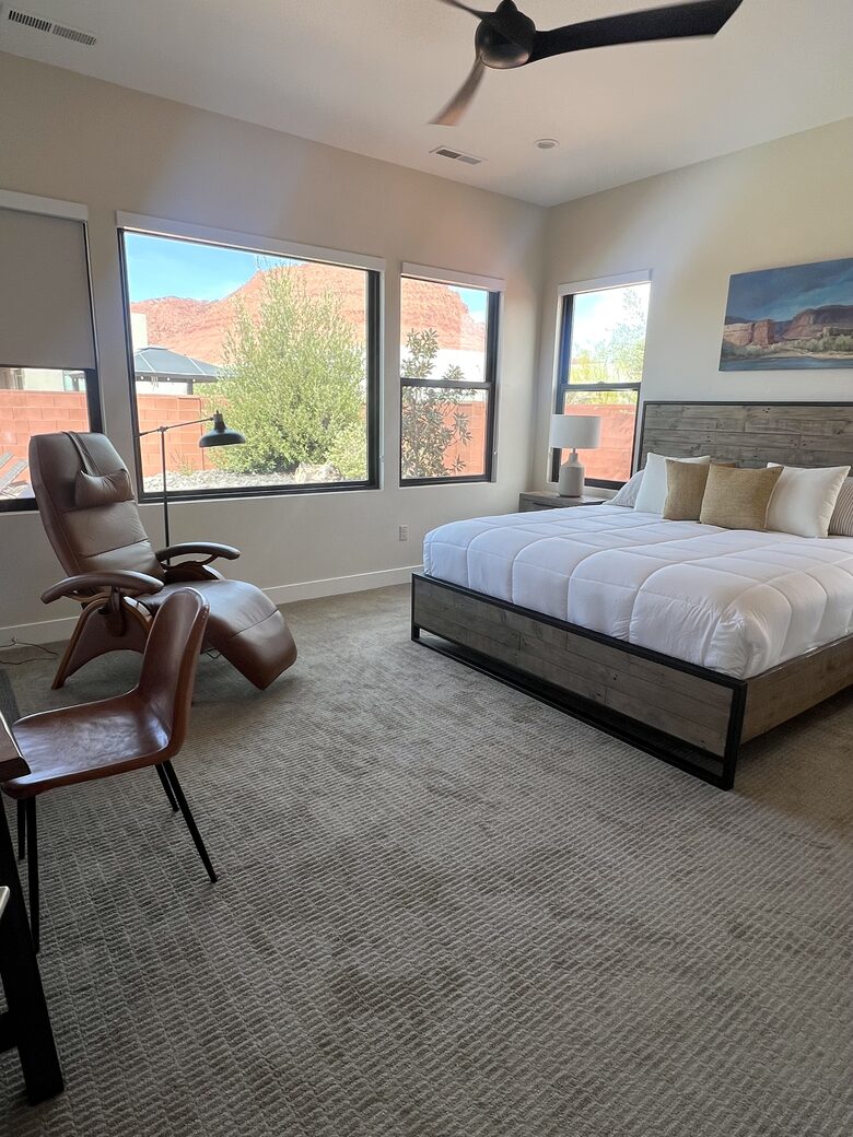 Cozy Red Rock Getaway with Outdoor Living & Pool - Ivins, Utah