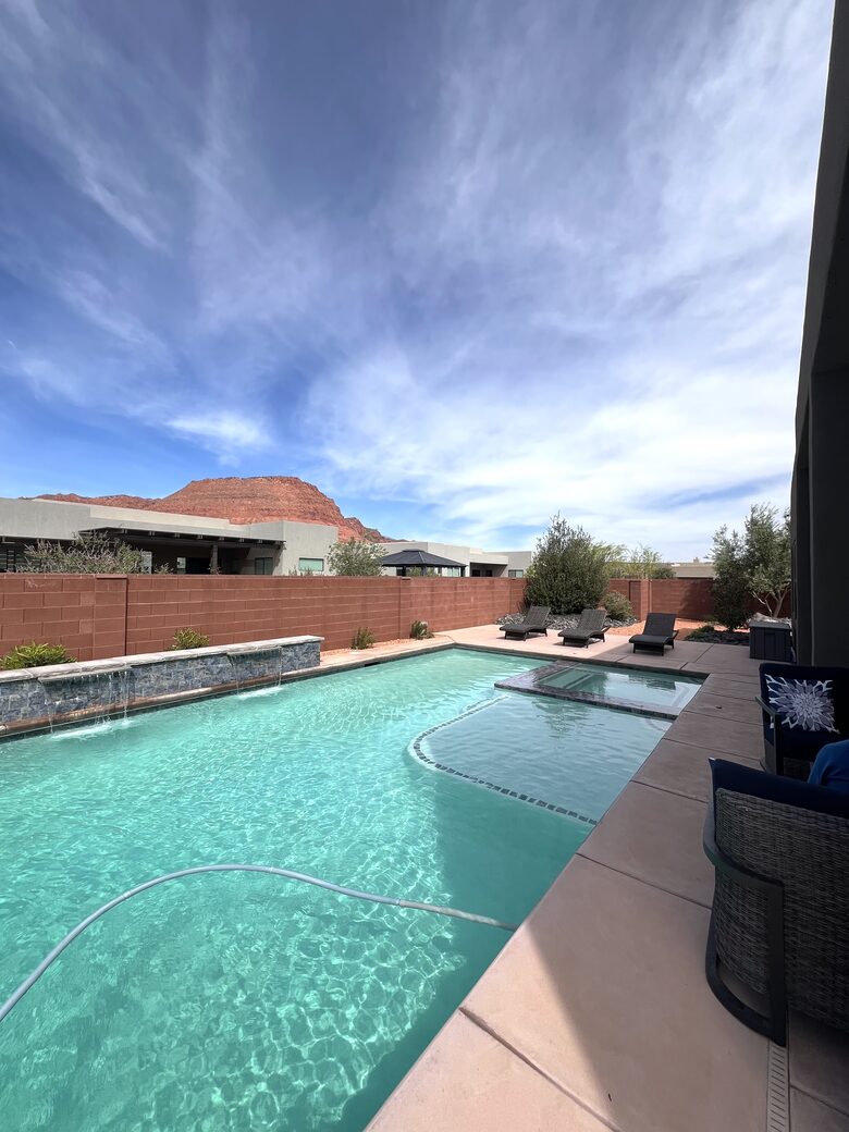 Cozy Red Rock Getaway with Outdoor Living & Pool - Ivins, Utah