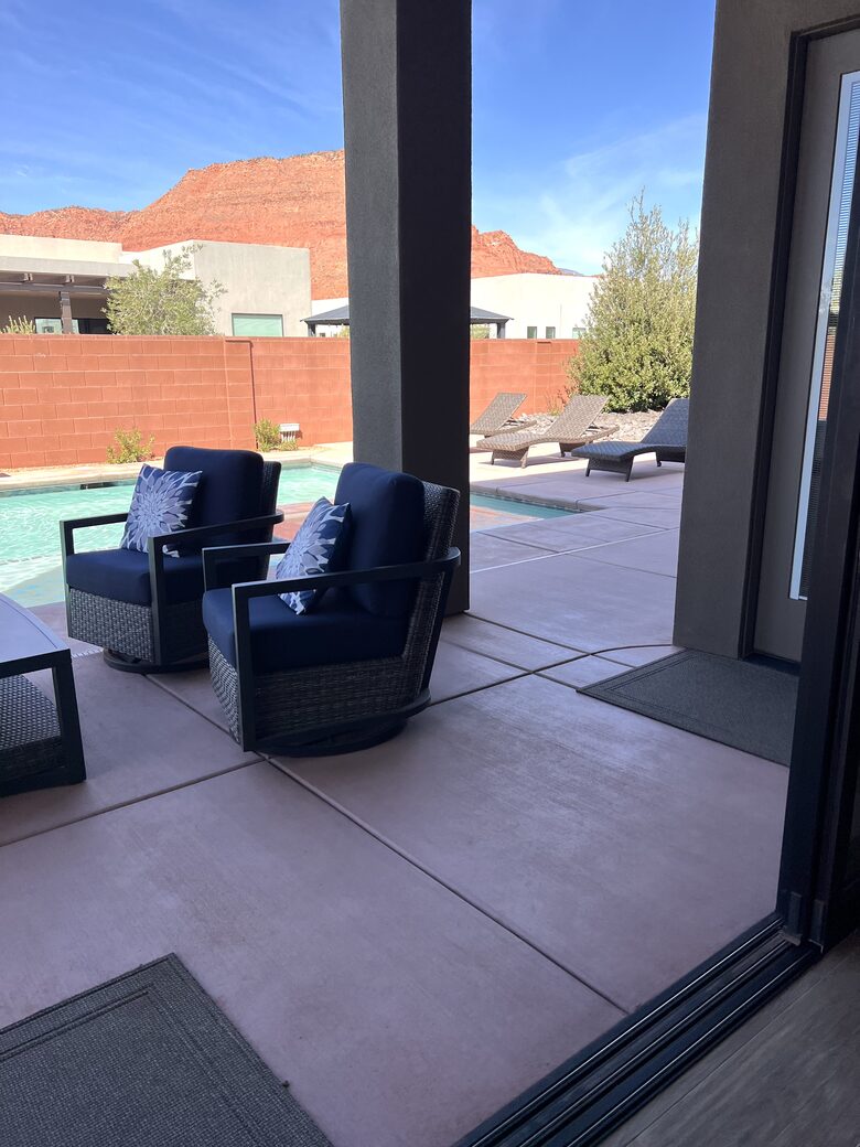 Cozy Red Rock Getaway with Outdoor Living & Pool - Ivins, Utah