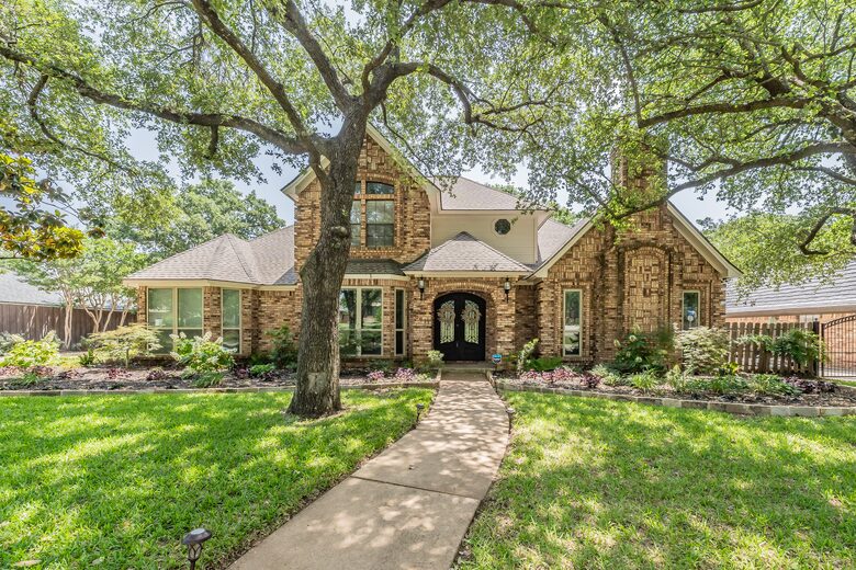 Refined Colleyville Retreat with Expansive Living - Colleyville, Texas