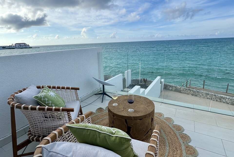 Oceanfront Elegance in a Private Gated Enclave - Nassau, Bahamas