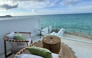 Oceanfront Elegance in a Private Gated Enclave - Nassau, Bahamas