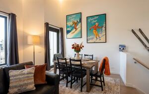 European-Style Chalet in Mount Buller Steps from Main Lift - Mount Buller, Australia