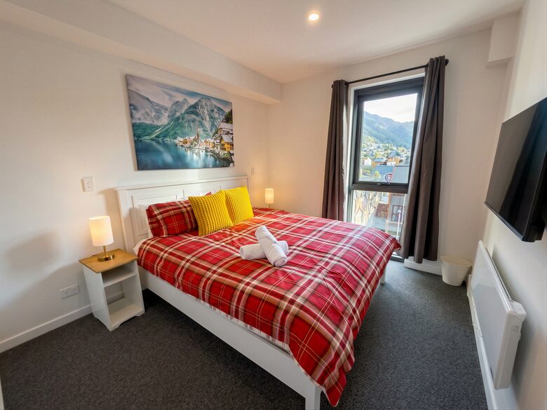 European-Style Chalet in Mount Buller Steps from Main Lift - Mount Buller, Australia