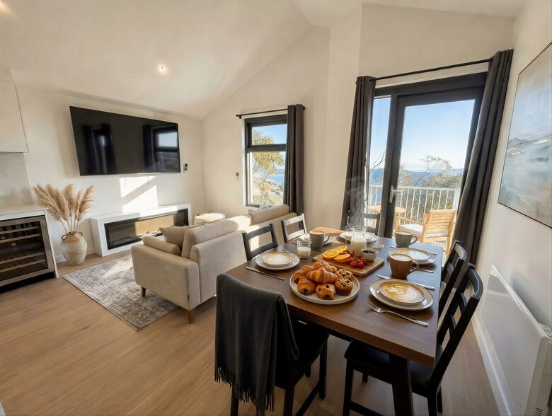 European-Style Chalet in Mount Buller Steps from Main Lift - Mount Buller, Australia