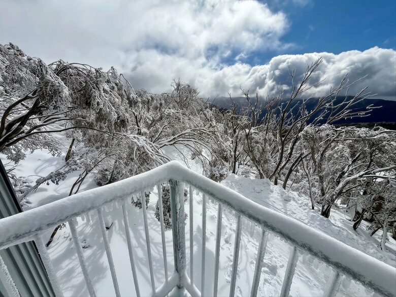 European-Style Chalet in Mount Buller Steps from Main Lift - Mount Buller, Australia