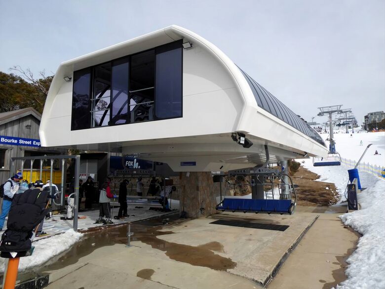 European-Style Chalet in Mount Buller Steps from Main Lift - Mount Buller, Australia