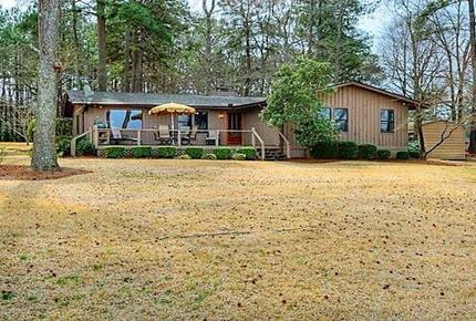Lake House on Lake Sinclair - Lake Sinclair, Georgia