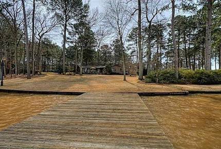 Lake House on Lake Sinclair - Lake Sinclair, Georgia