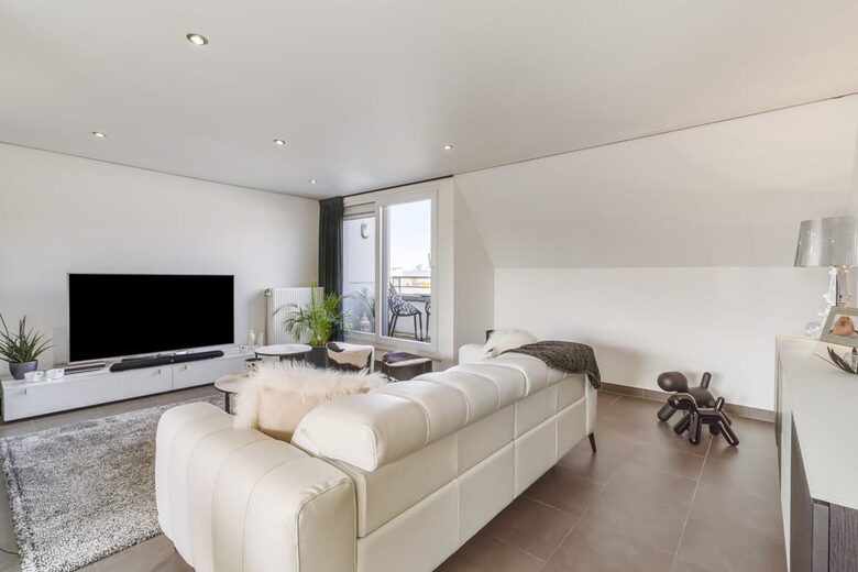 A Refined Duplex Near the Sea - Koksijde, Belgium