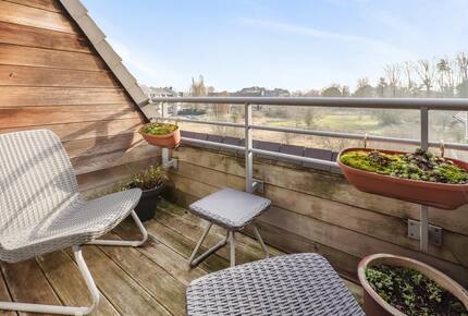 A Refined Duplex Near the Sea - Koksijde, Belgium
