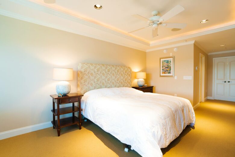 Lakefront Luxury at Smith Mountain Lake with Balcony Views - Moneta, Virginia