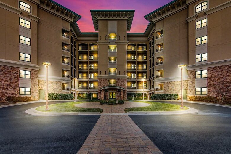 Lakefront Luxury at Smith Mountain Lake with Balcony Views - Moneta, Virginia