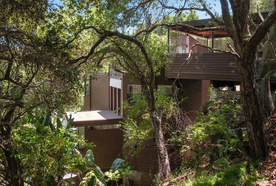 Architectural Canyon Retreat with Panoramic Views - Topanga, California