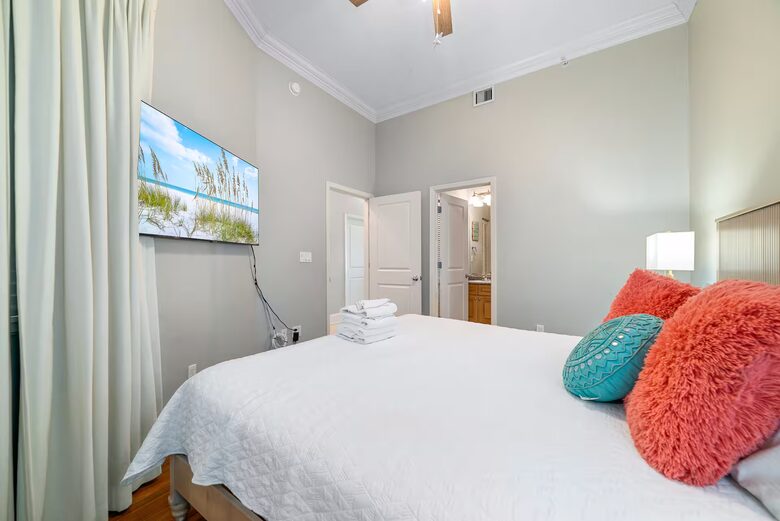 Bayfront Luxury Escape at Caribe Resort - Orange Beach, Alabama